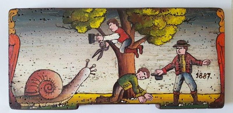 Bemalte Bienenstockstirnbretter - Eine Schnecke jagt die Schneider