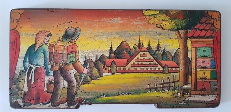 Bemalte Bienenstockstirnbretter - Das Imkerhaus
