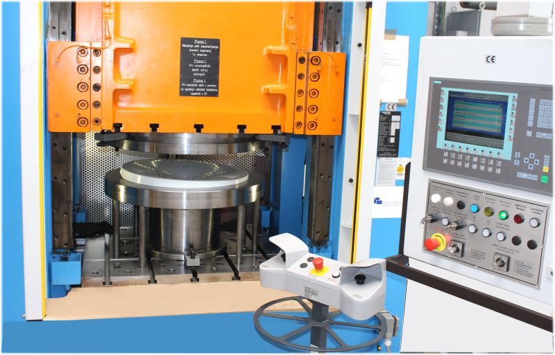 Tiefzieh und Blechbeschneiden