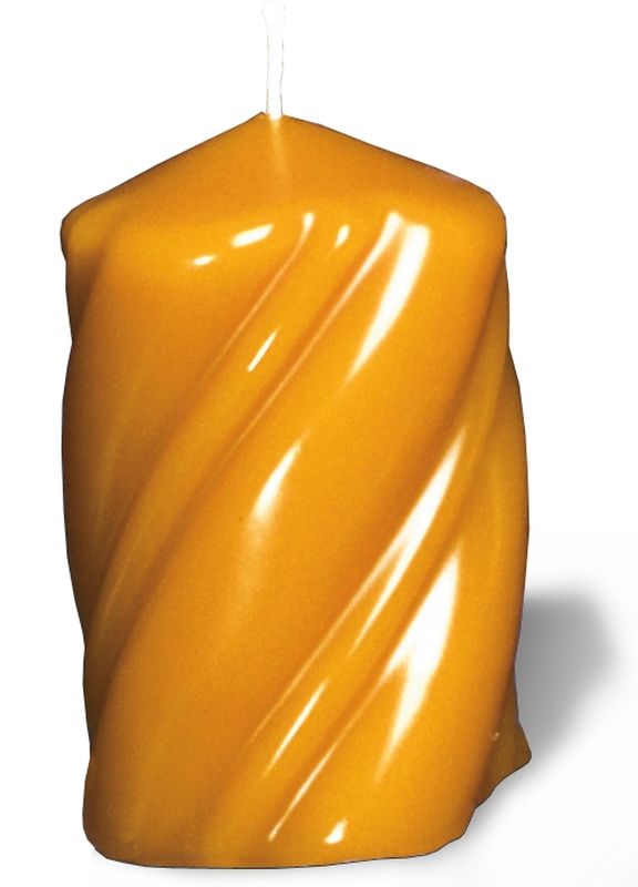 Kerze in gedrehter Form